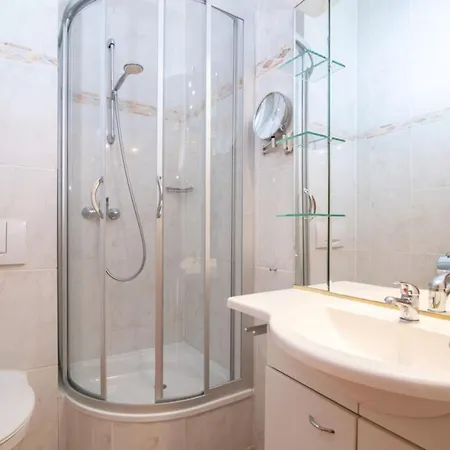 Apartment 1017 Alwida 7 Am Brook 16 - #125412